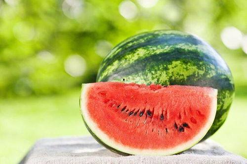 夏天为什么吃瓜,揭秘为什么夏天吃瓜成风