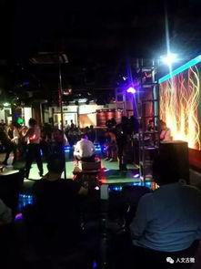 舞台上吃瓜,吃瓜群众的现场直播