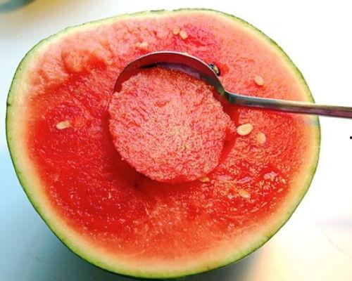 勺子吃瓜视频大全,揭秘热门视频背后的趣味故事