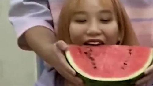 靠吃瓜的情侣,揭秘吃瓜情侣的浪漫日常